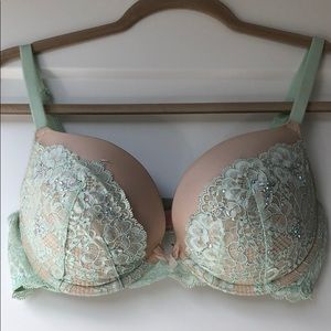 Victoria’s Secret Dream Angels Push Up Bra